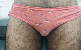 Sissy Bulge