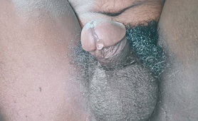 Leaking Clitty