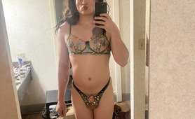 Sluturday To Bimbo Doll