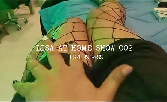 Lisa At Home Show 002