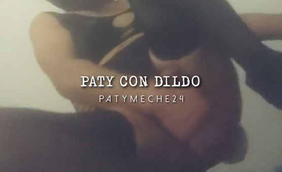 Paty Con Dildo