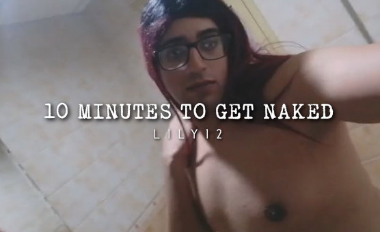 10 Minutes To Get Naked